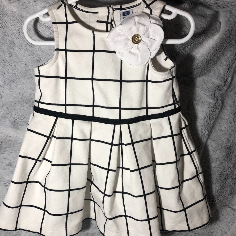 Janie and Jack girls black and white dress 12-18mo